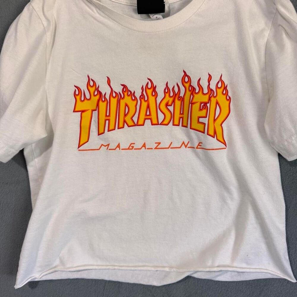 Thrasher Flame Logo Cropped T-Shirt Women's S White Skate Y2K Graphic Tee
